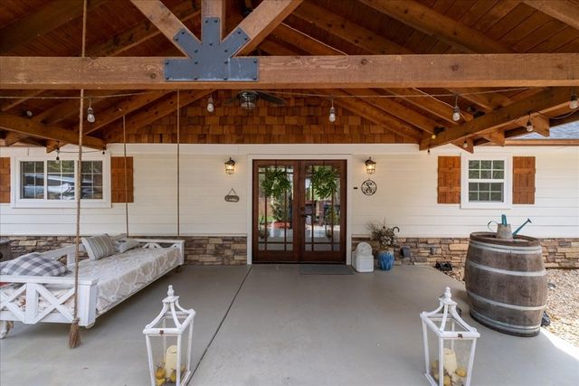 121 Willow Creek Lane, Ellijay, GA 30536
