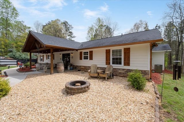 121 Willow Creek Lane, Ellijay, GA 30536