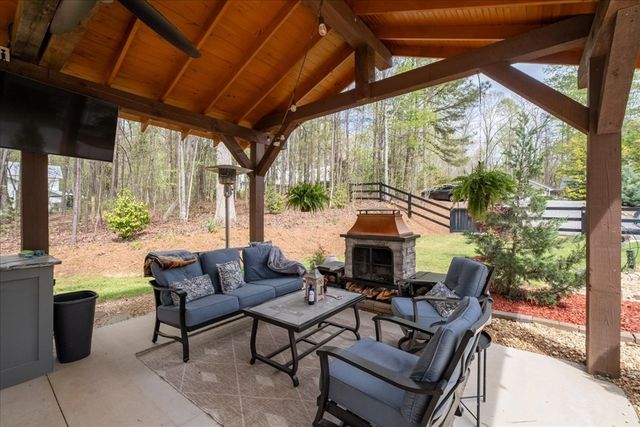 121 Willow Creek Lane, Ellijay, GA 30536