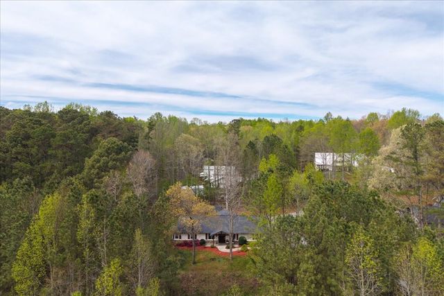 121 Willow Creek Lane, Ellijay, GA 30536