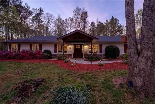121 Willow Creek Lane, Ellijay, GA 30536