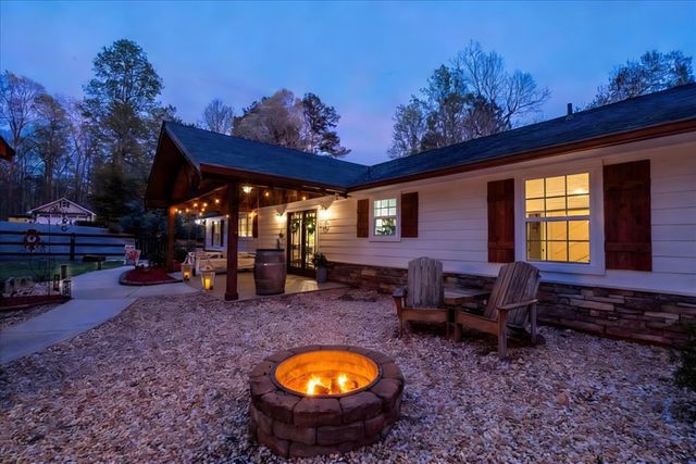 121 Willow Creek Lane, Ellijay, GA 30536