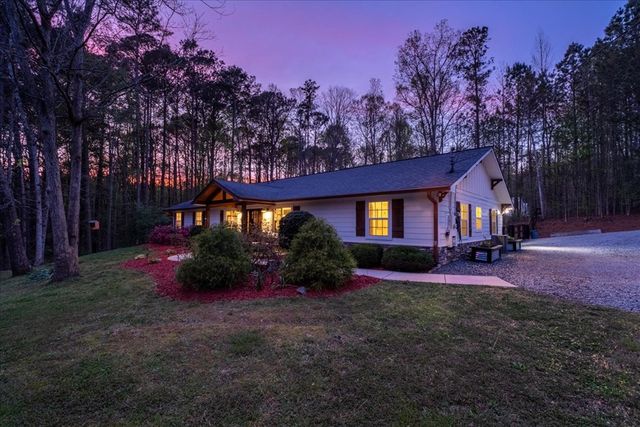 121 Willow Creek Lane, Ellijay, GA 30536
