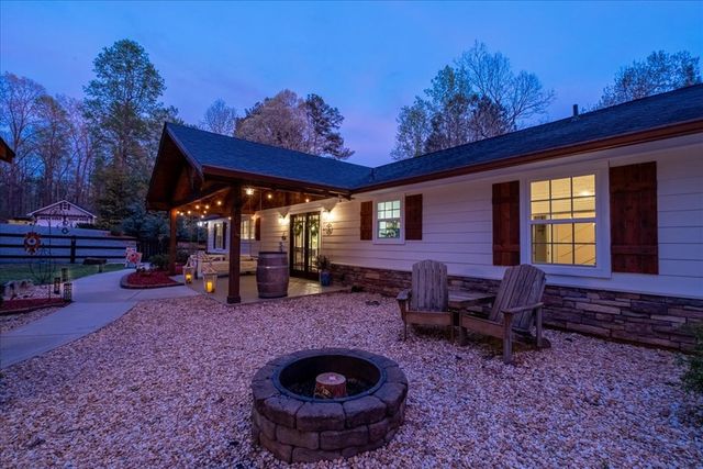 121 Willow Creek Lane, Ellijay, GA 30536