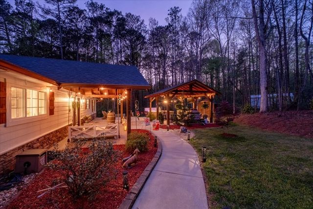 121 Willow Creek Lane, Ellijay, GA 30536
