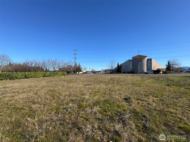 955 N 5th Avenue, Sequim, WA 98382