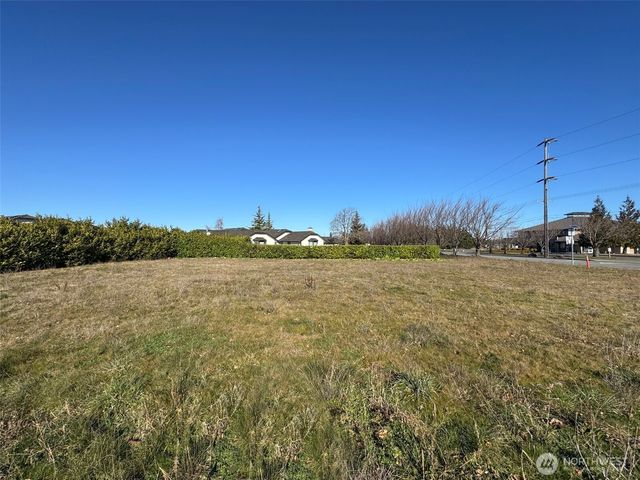 955 N 5th Avenue, Sequim, WA 98382