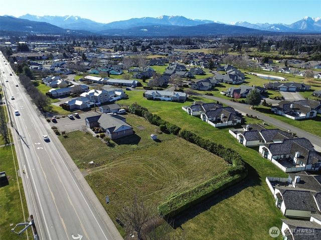 955 N 5th Avenue, Sequim, WA 98382