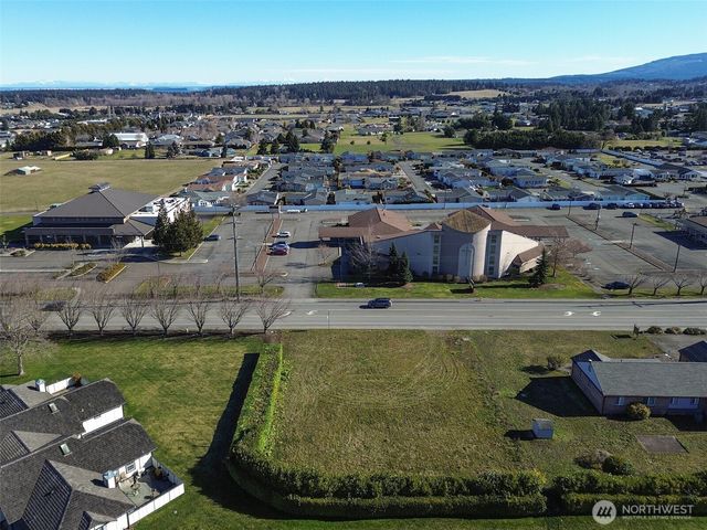 955 N 5th Avenue, Sequim, WA 98382