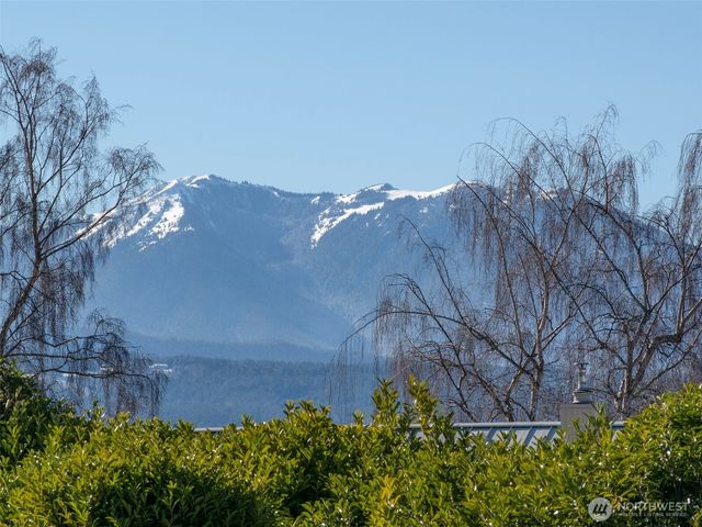 955 N 5th Avenue, Sequim, WA 98382