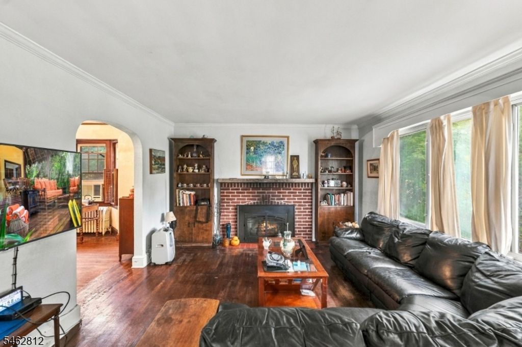 19 W Bayview Ave, Englewood Cliffs Boro, NJ 07632 — photo 4