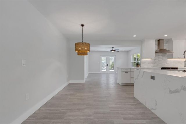 3857 MALEC CIRCLE, Sarasota, FL 34233