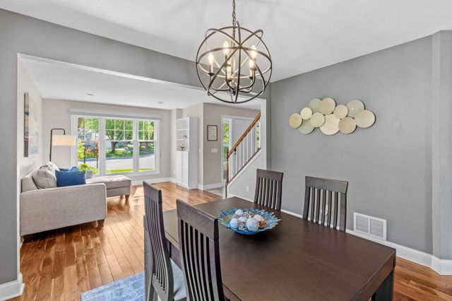 181 Cascade Court, Chanhassen, MN 55317