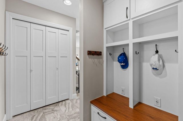 181 Cascade Court, Chanhassen, MN 55317