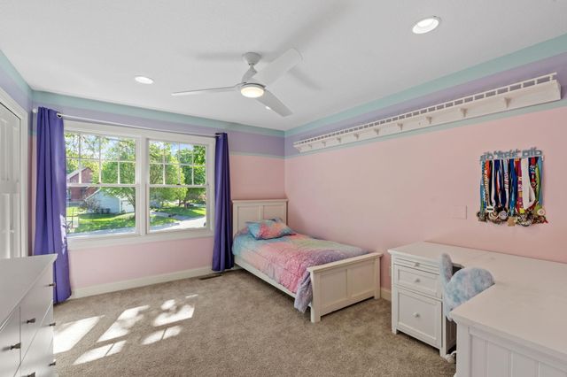 181 Cascade Court, Chanhassen, MN 55317