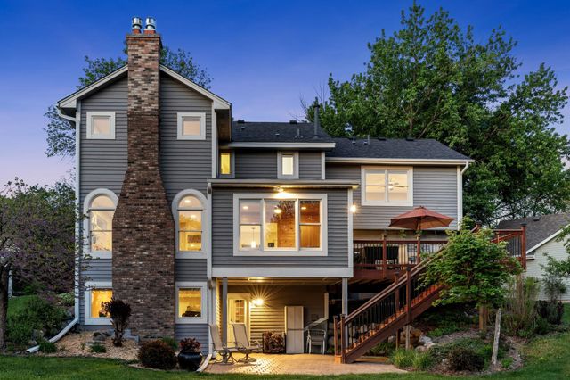 181 Cascade Court, Chanhassen, MN 55317