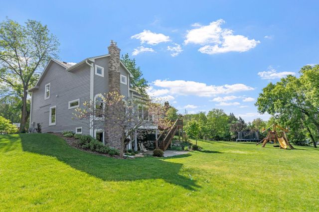 181 Cascade Court, Chanhassen, MN 55317