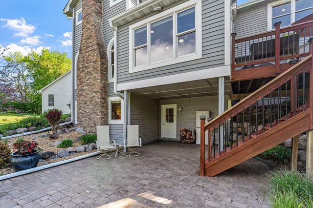 181 Cascade Court, Chanhassen, MN 55317