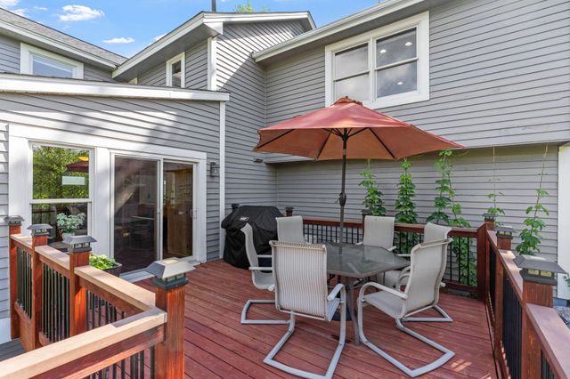181 Cascade Court, Chanhassen, MN 55317