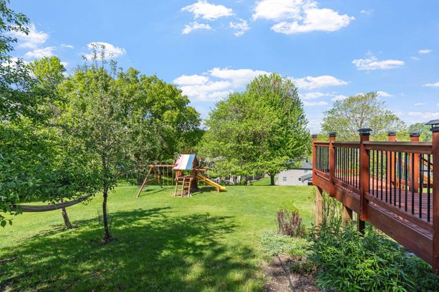 181 Cascade Court, Chanhassen, MN 55317
