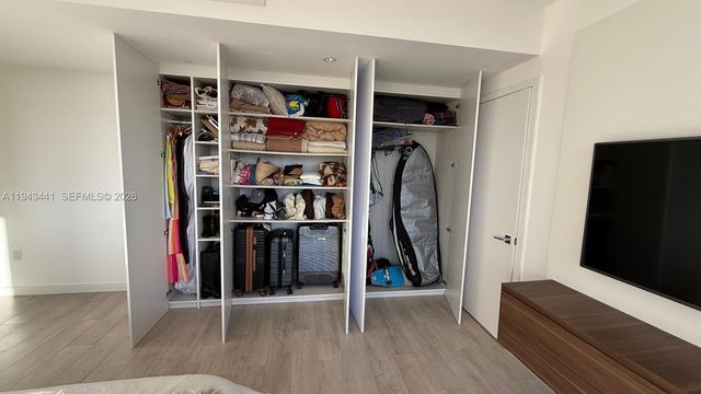 488 NE 18th St 700, Miami, FL 33132