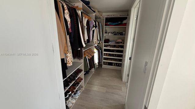 488 NE 18th St 700, Miami, FL 33132