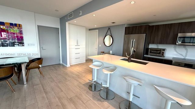 488 NE 18th St 700, Miami, FL 33132