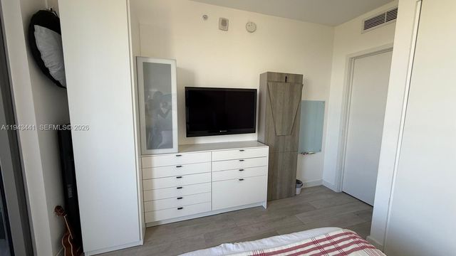 488 NE 18th St 700, Miami, FL 33132