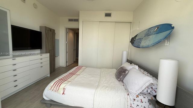 488 NE 18th St 700, Miami, FL 33132