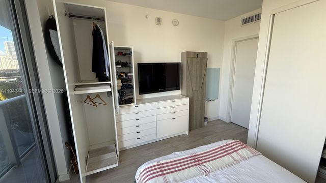 488 NE 18th St 700, Miami, FL 33132