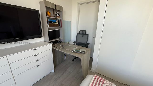 488 NE 18th St 700, Miami, FL 33132