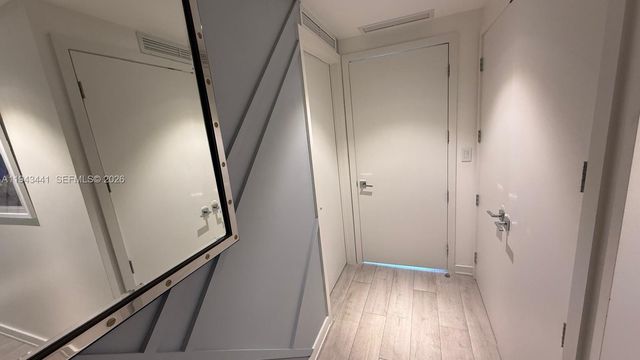 488 NE 18th St 700, Miami, FL 33132