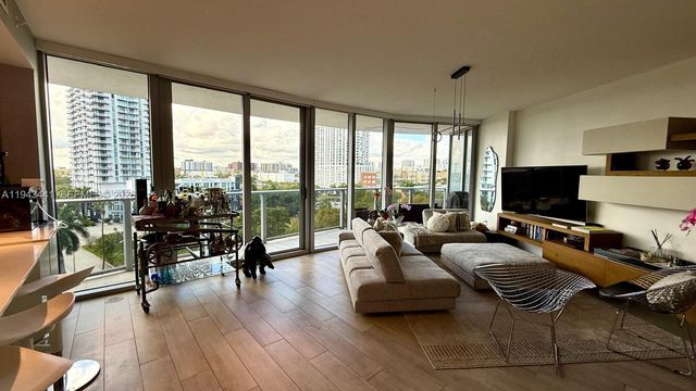 488 NE 18th St 700, Miami, FL 33132