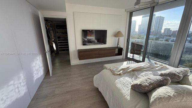 488 NE 18th St 700, Miami, FL 33132