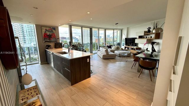 488 NE 18th St 700, Miami, FL 33132