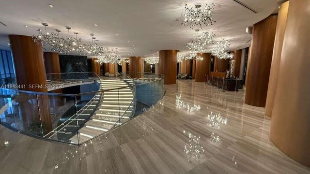 488 NE 18th St 700, Miami, FL 33132