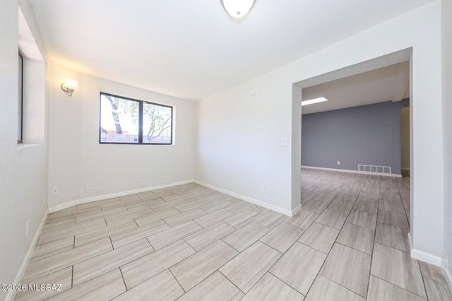 7620 E Linden Street, Tucson, AZ 85715