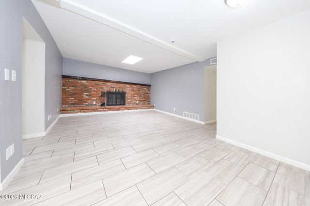 7620 E Linden Street, Tucson, AZ 85715