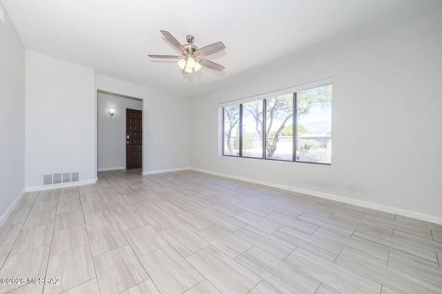 7620 E Linden Street, Tucson, AZ 85715