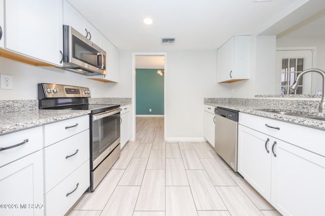 7620 E Linden Street, Tucson, AZ 85715