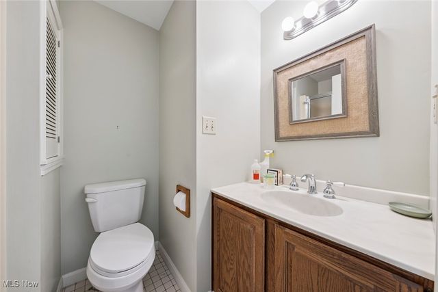 18950 Rockcliff Drive, Rocky River, OH 44116