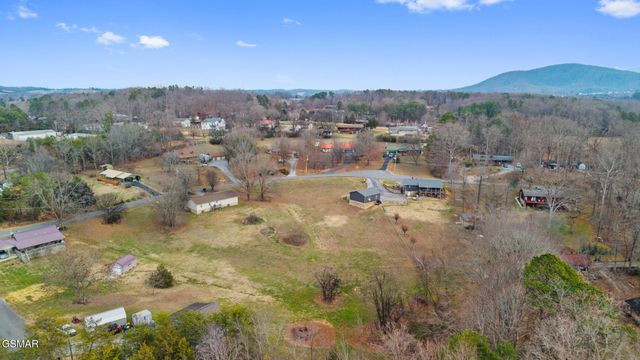 2410 Amanda Lane, Sevierville, TN 37876