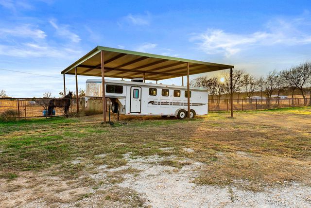 2700 Auction Barn RD, Belton, TX 76513