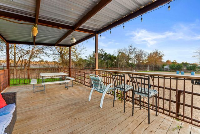 2700 Auction Barn RD, Belton, TX 76513