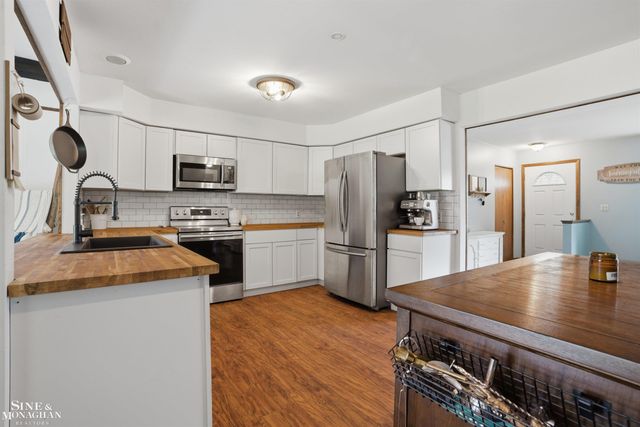 1032 Summer Street, Algonac, MI 48001