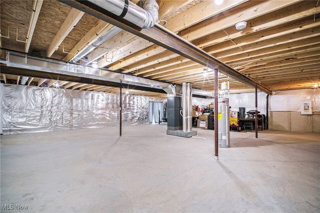 3720 Strawboard Avenue, Norton, OH 44203