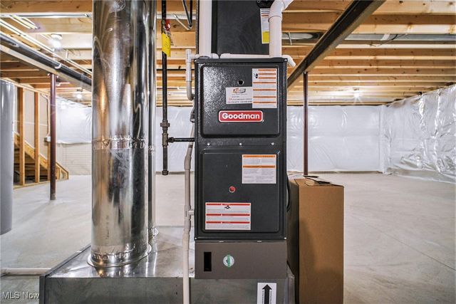 3720 Strawboard Avenue, Norton, OH 44203