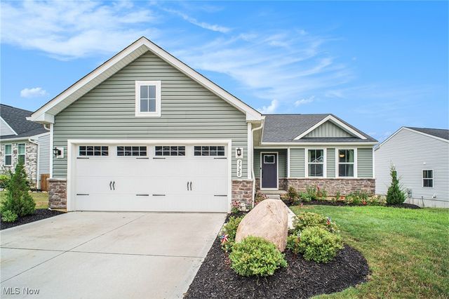 3720 Strawboard Avenue, Norton, OH 44203