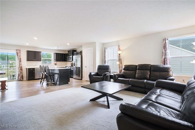 3720 Strawboard Avenue, Norton, OH 44203