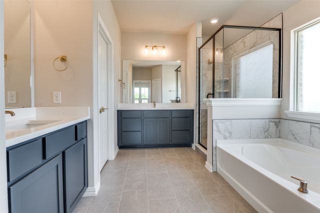 3722 MIGHTY OAKS Street, Bedford, TX 76021